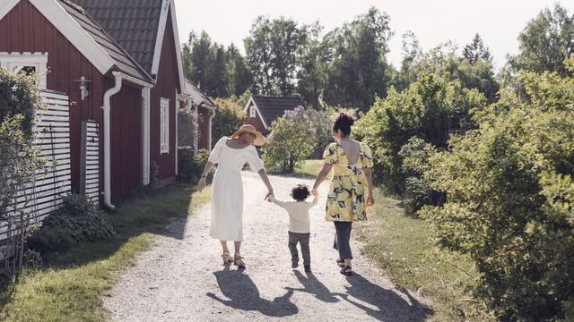 Image - hand in hand